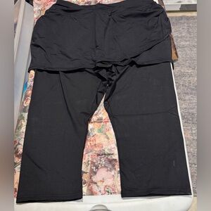 Land’s End  One Piece Swim Skirted w/ Capri Leggings